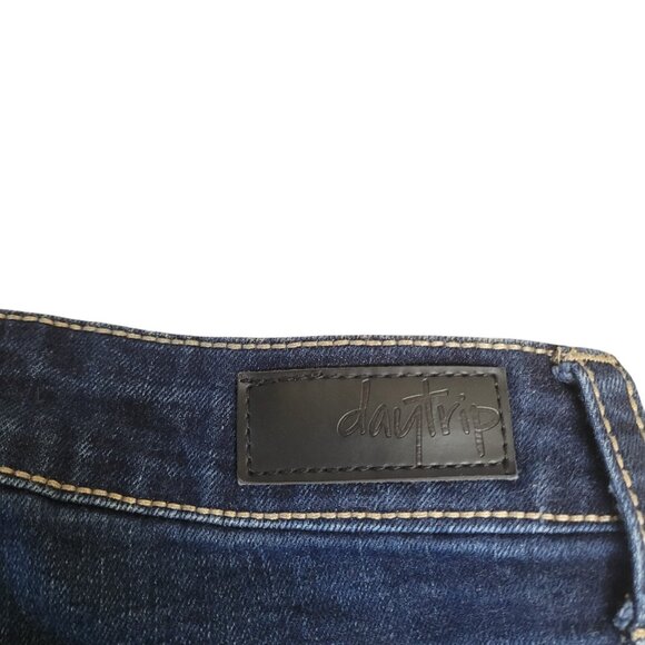 Buckle Daytrip Jean Shorts Lynx Women's 28 Dark Wash Denim Thick Stitch Mid Rise - Picture 12 of 12